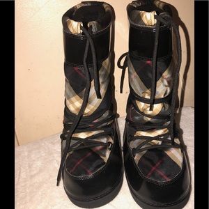 Burberry Moon Boots